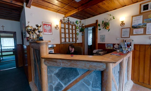 24-hour reception